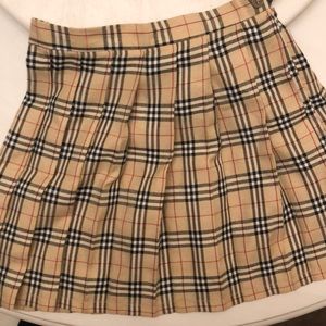 Beige plaid pleated skirt